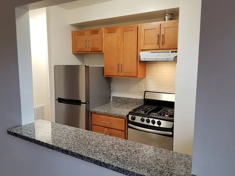1215 N Quinn Street — Photo 8