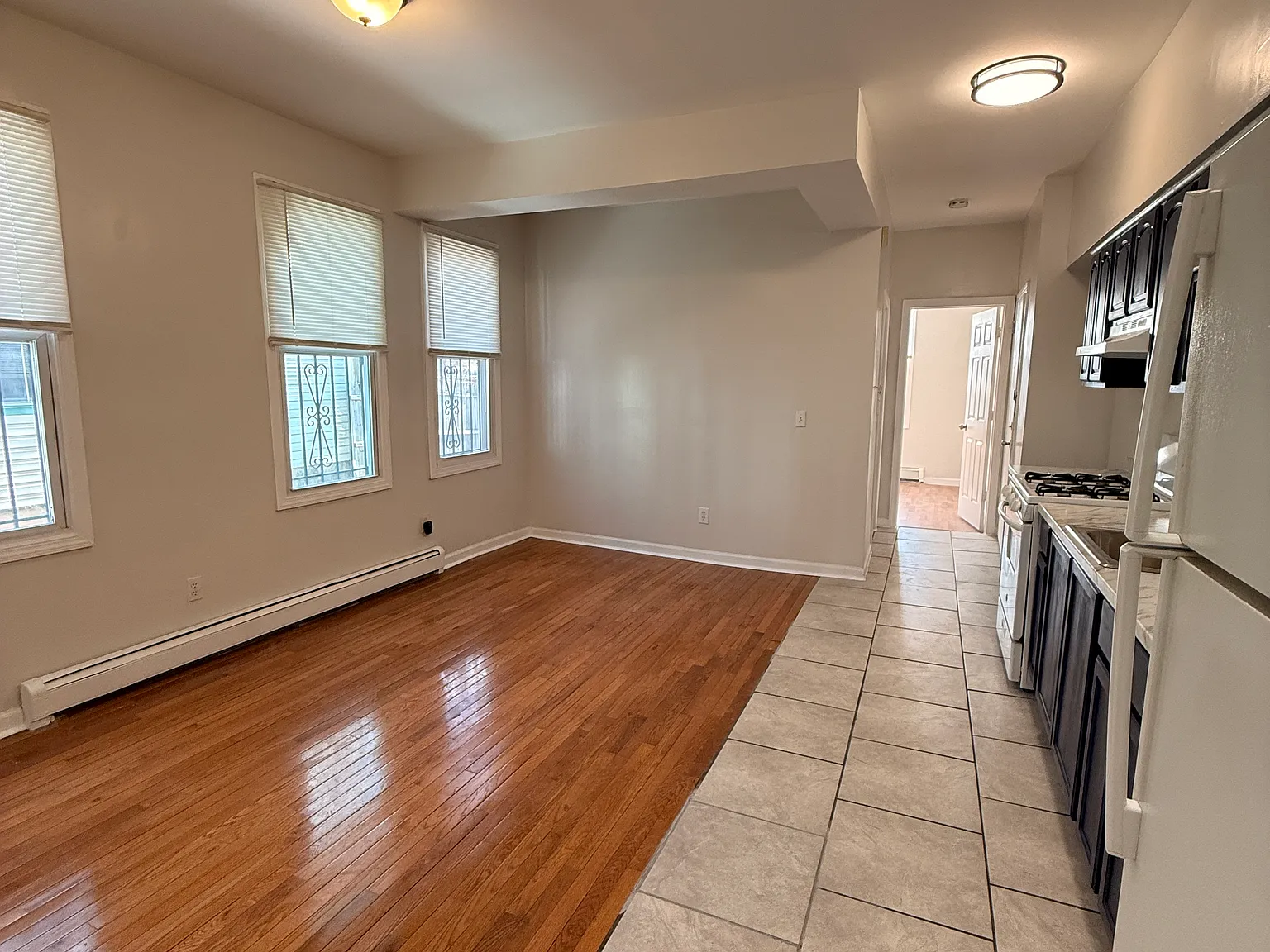 2 bed, 1100 sqft, $1,750 — Photo 3