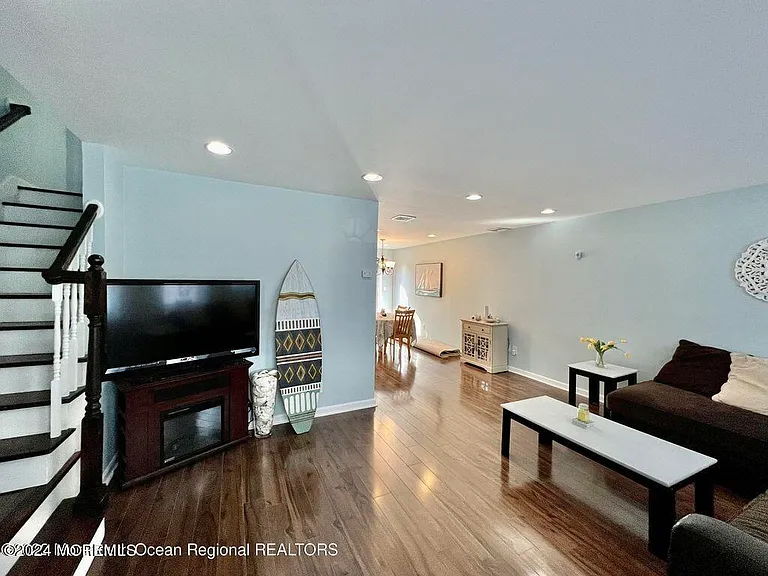 99 McCabe Ave #4 — Photo 6