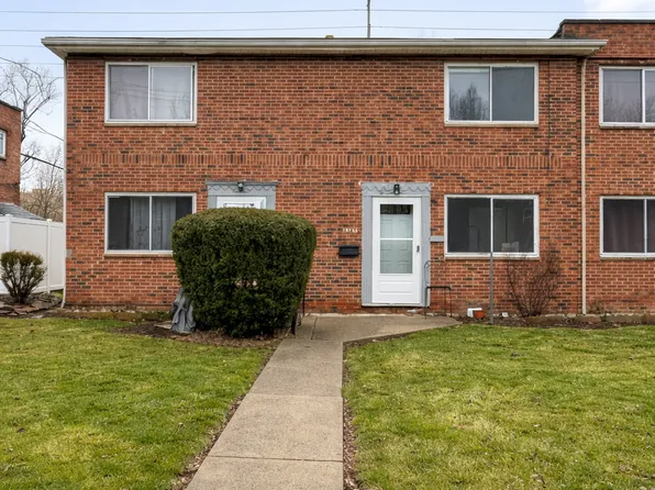 5978 Glenway Dr #A, Brookpark, OH 44142