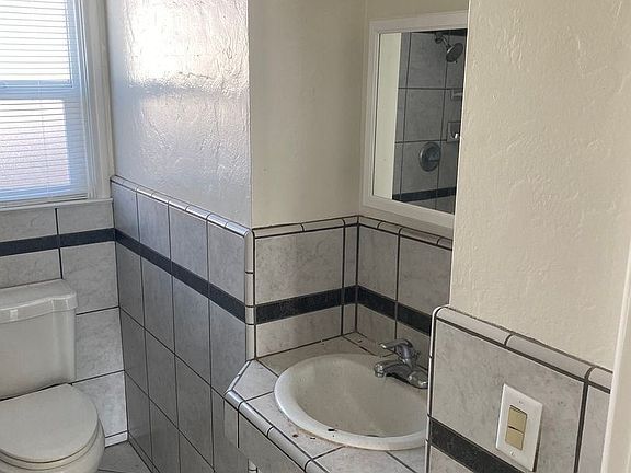 5th image of 1443 N 11th Ave