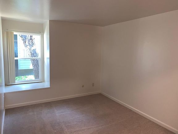 5th image of 919 Capitola Ave #64