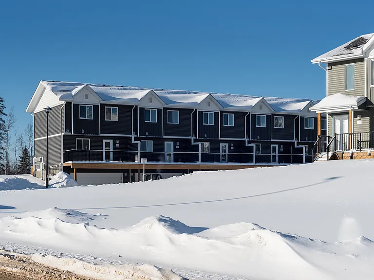 401 Athabasca Ave — Photo 56