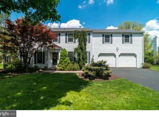 341 Cedar Crest Dr, Quakertown, PA 18951