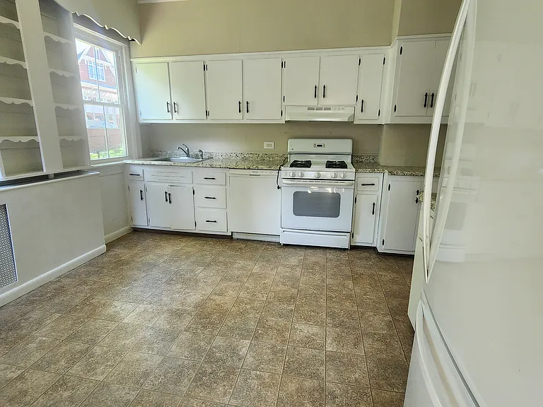 33 Wetmore Ave #A — Photo 6