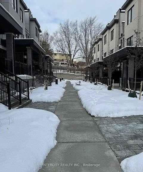 11 Baynes Way #15 — Photo 2