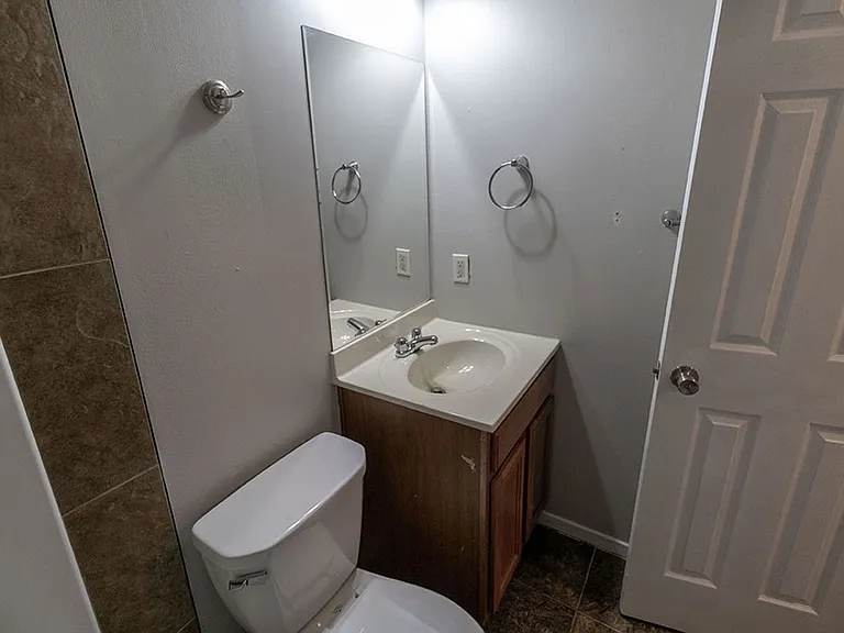 1011 W Ash St — Photo 13