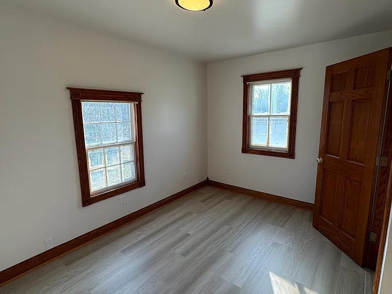 238 Pleasant St — Photo 22