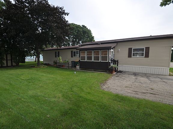 2nd image of 60 Robin Dr