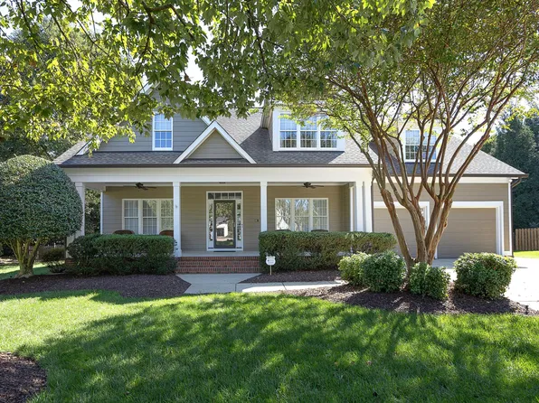 616 Canon Gate Dr, Cary, NC 27518