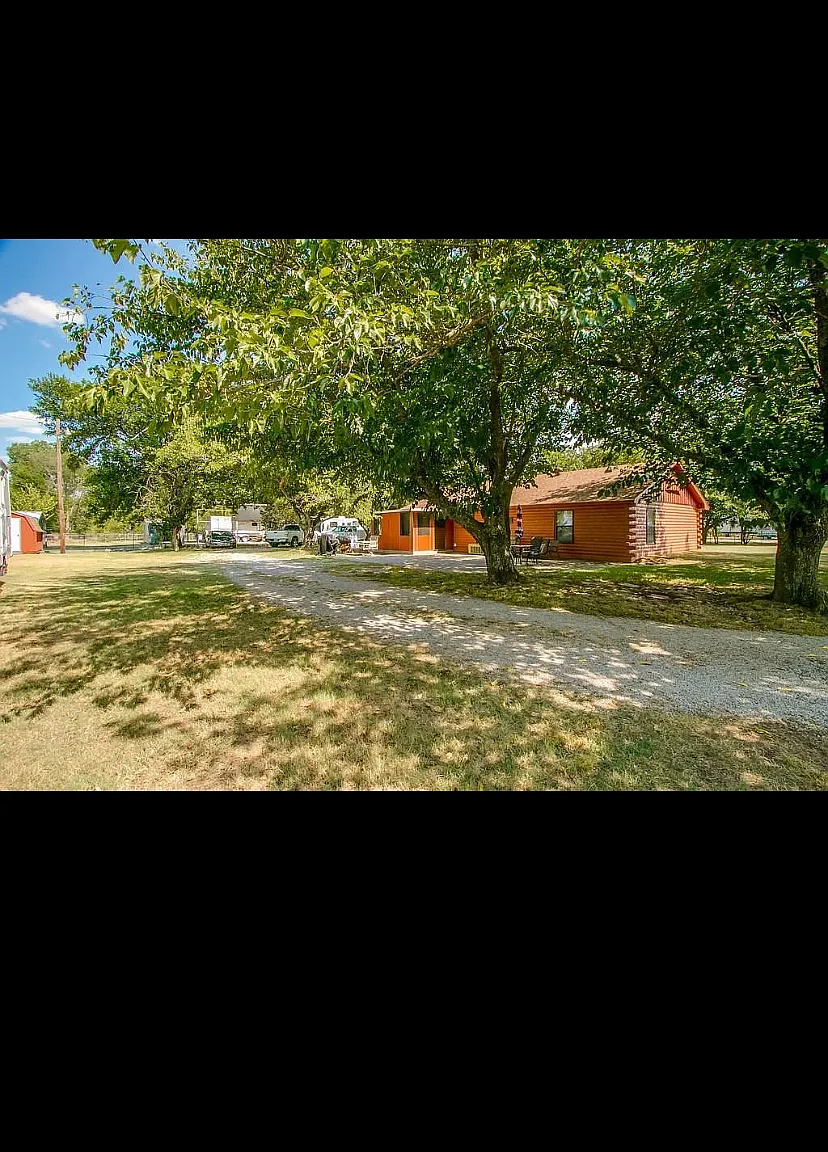 3 bed, 1440 sqft, $2,100 — Photo 4