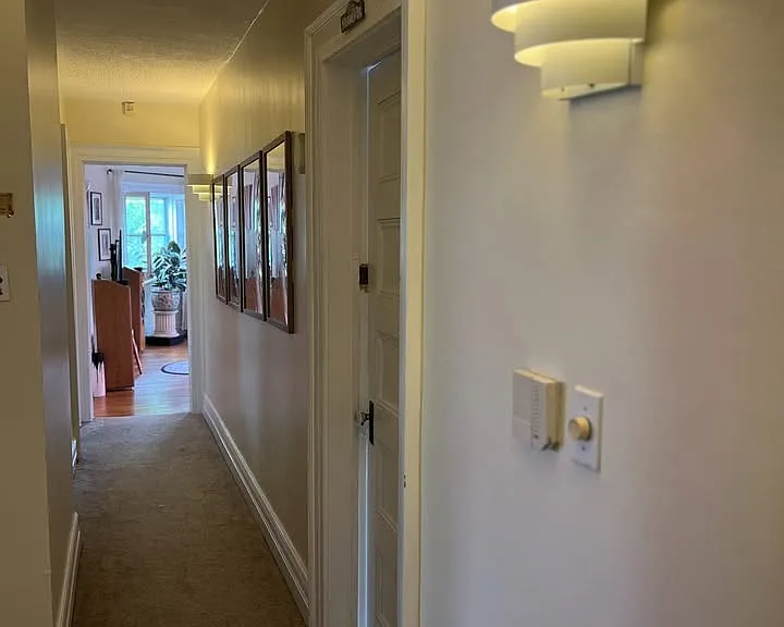 450 Richmond Ave — Photo 10