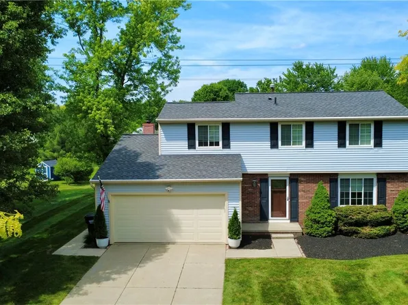 975 Deepwood Dr, Macedonia, OH 44056