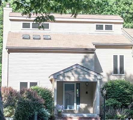 1st image of 104 Jimney Dr