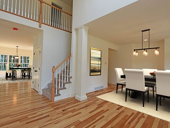 4th image of 1406 Cosgrove Dr