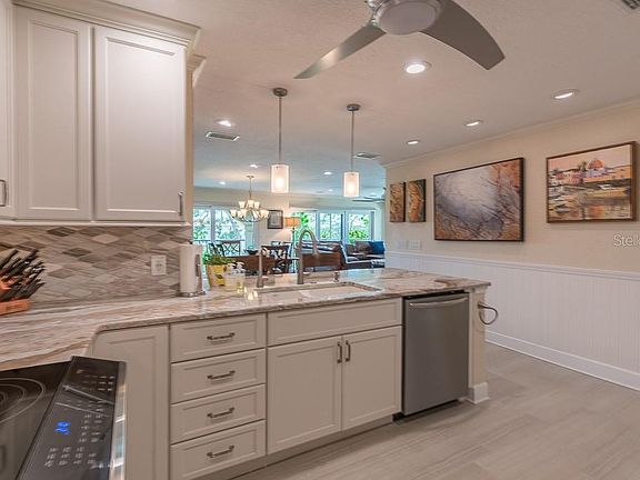 5th image of 146 Mariner Dr #146