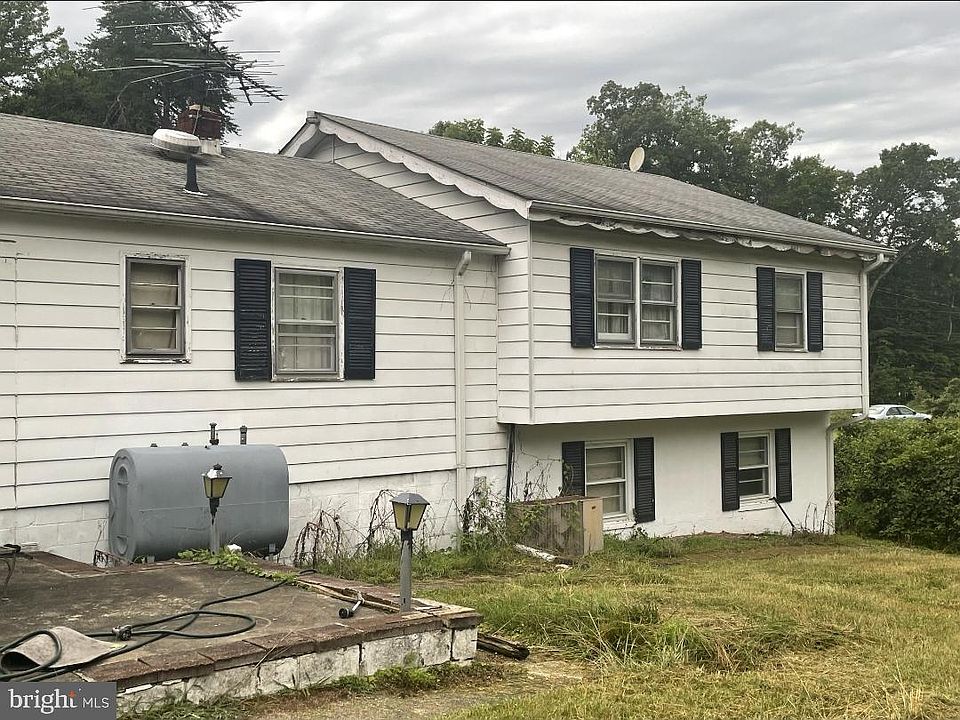 2nd image of 16011 Tanyard Rd