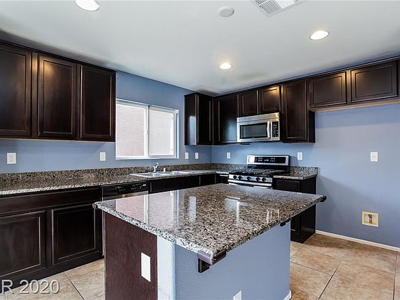 2nd image of 7948 Twin Leaf St