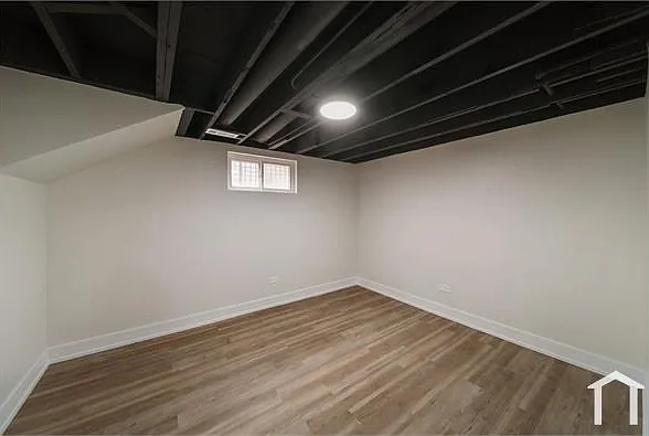 12423 S Perry Ave — Photo 17