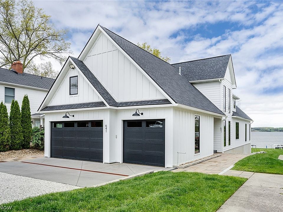 1st image of 641 Driftwood St