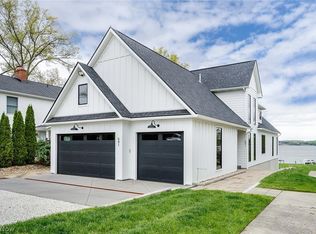 641 Driftwood St, Lake Milton, OH 44429