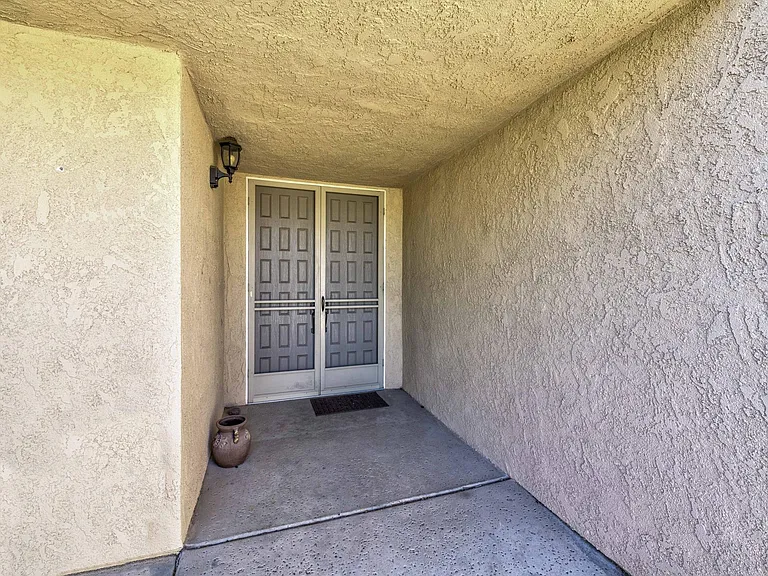 72385 Beverly Way — Photo 5