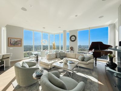188 Brookline Ave #PENTHOUSE 28C, Boston, MA, 02215