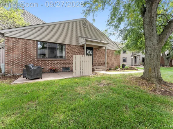 27024 Winchester St #11, Brownstown, MI 48183