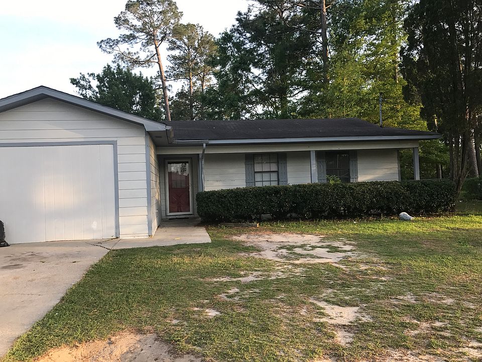 2nd image of 1606 Alexander Dr