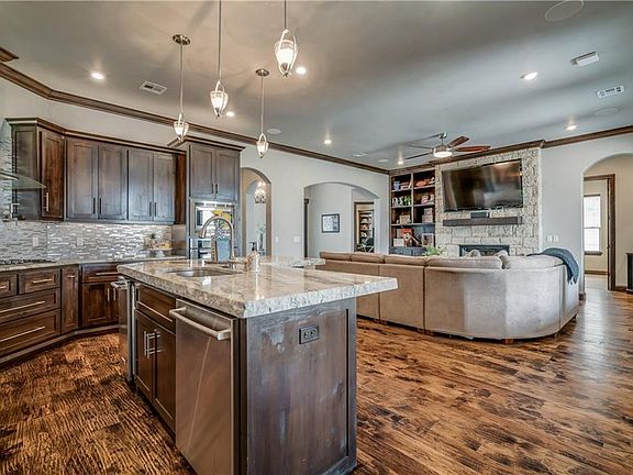 4th image of 8109 NW 134th Ter