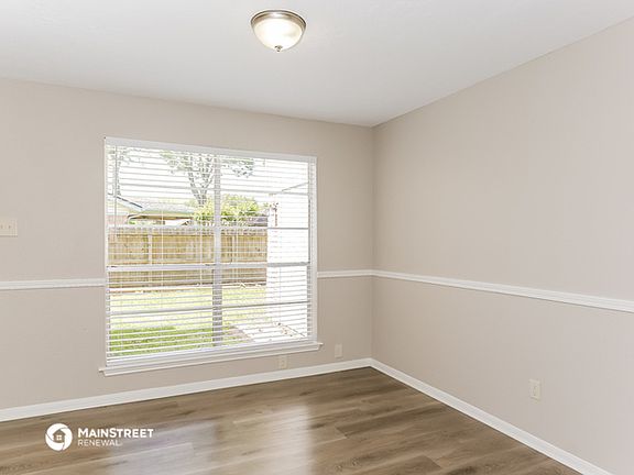 4th image of 1706 Tower Grove Ct