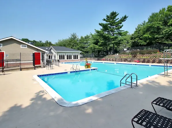The Hamptons at Town Center