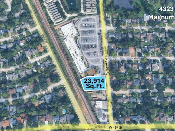 4323 Mangum Rd, Houston, TX 77092