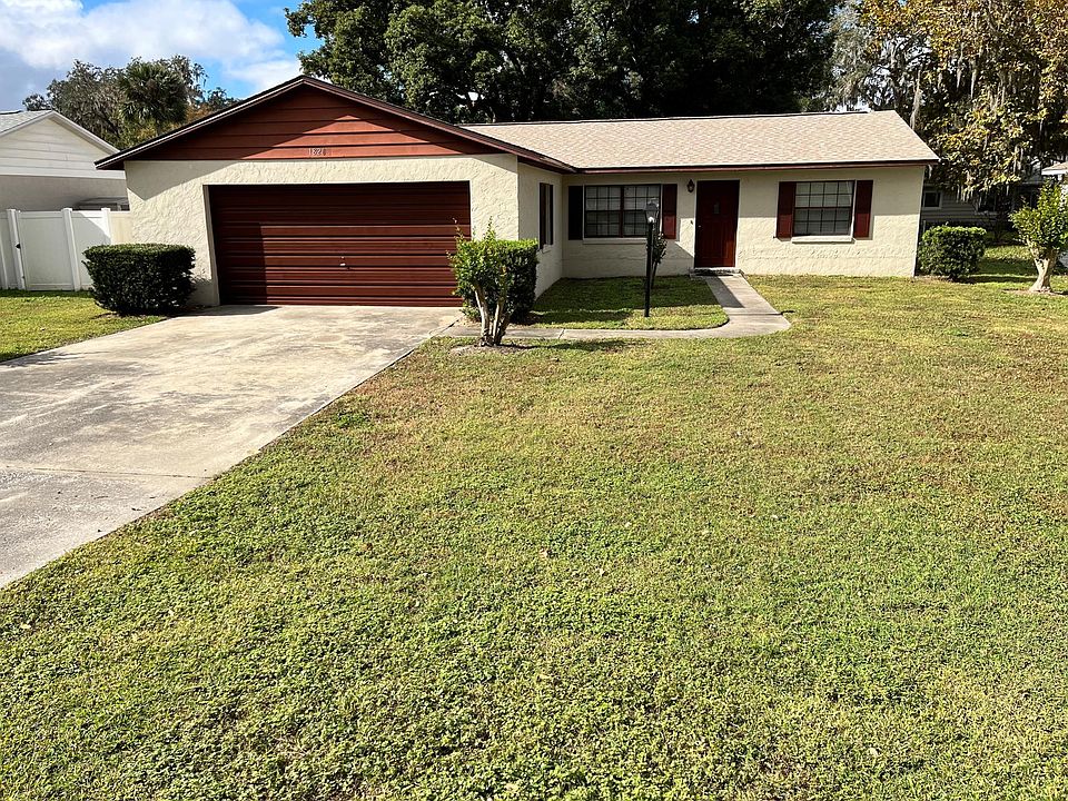 Front with Oversized garage