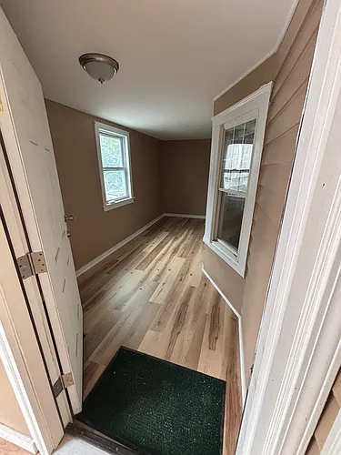 33 Woodford St #1 Photo 1