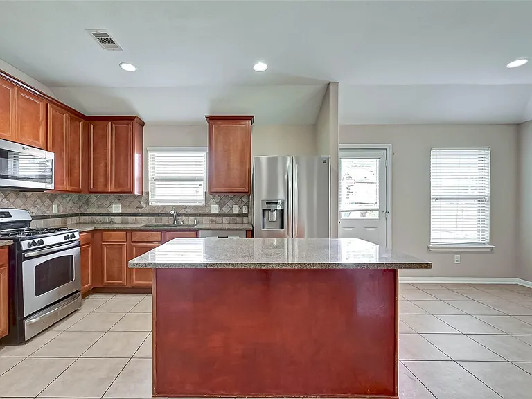 6402 Black Bamboo Ln — Photo 12