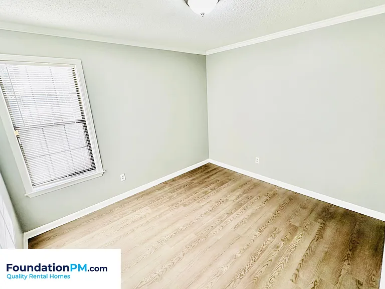 5682 Richburg Ave — Photo 9