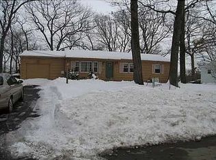 134 Viceroy Rd, Warwick, RI 02886