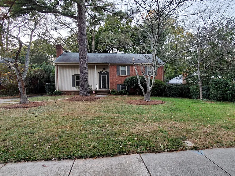 628 Reynolds Dr — Photo 1