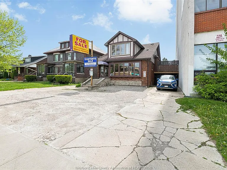 1451 Ouellette Ave #UPPER — Photo 6