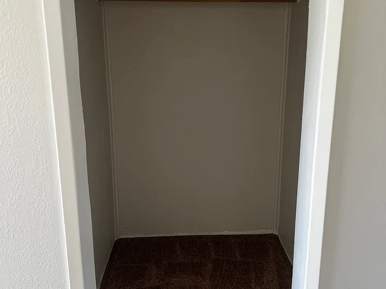 420 N Margaret Ave — Photo 3
