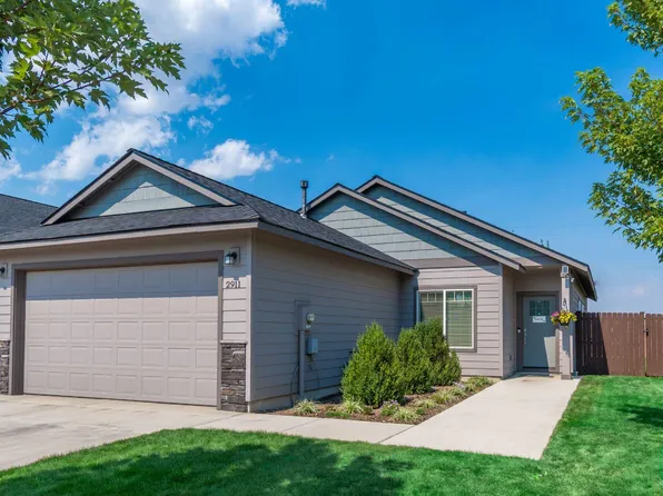 2911 NW Hemlock Ln, Redmond, OR 97756