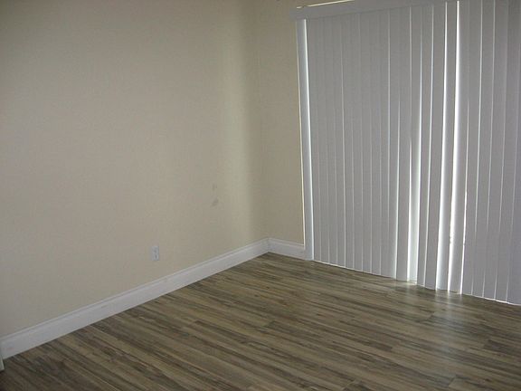 5th image of 918 W Monterosa St