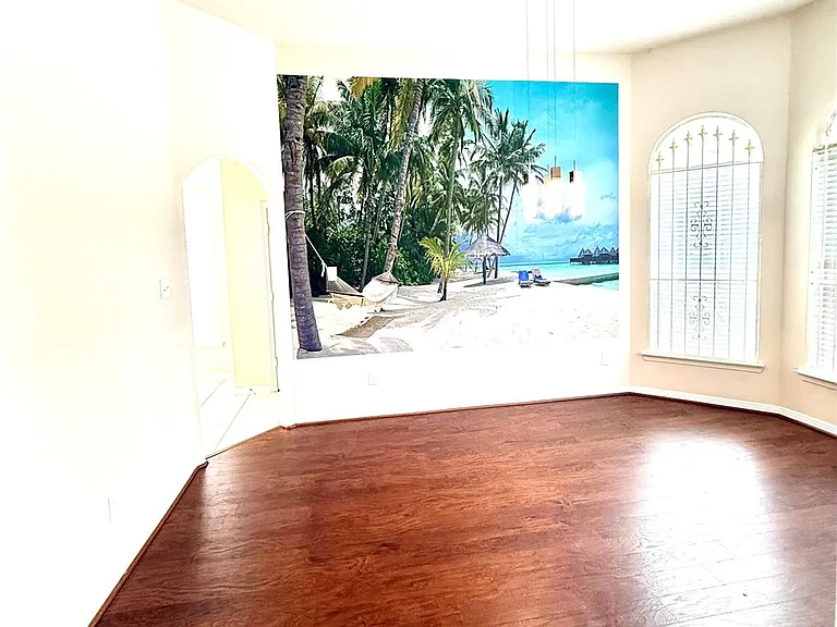 2207 Donrel Way — Photo 4