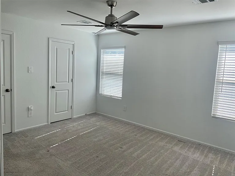 221 Crystal Bay Ln — Photo 14