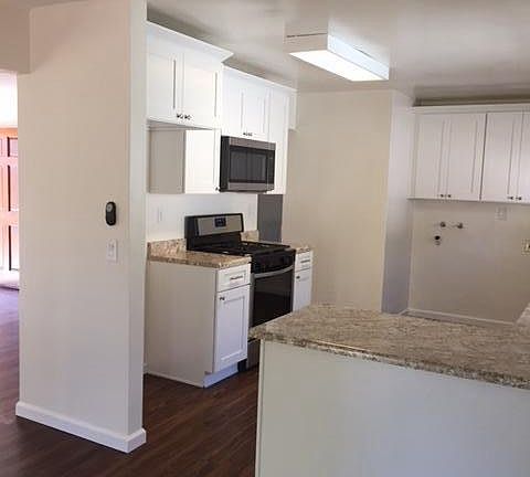 Kitchen remodeled in 2017.