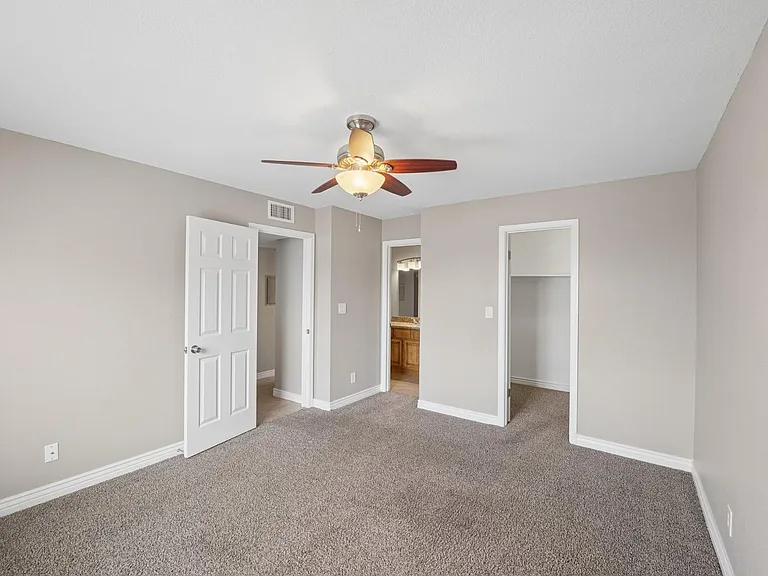 540 N May St #3122 — Photo 17
