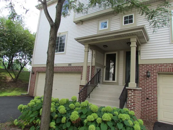191 Monarch Dr #1001, Streamwood, IL 60107