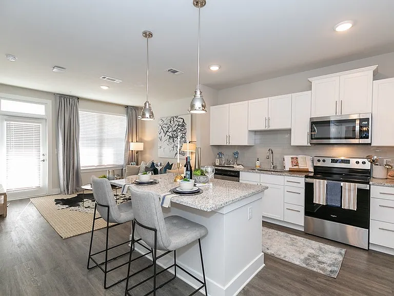 Annabelle on Main 55+ Active Adult Apartment Homes — Photo 16