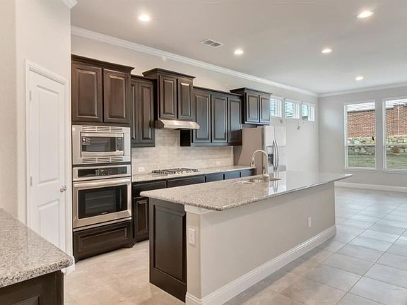 2nd image of 441 Kinnerton Ct